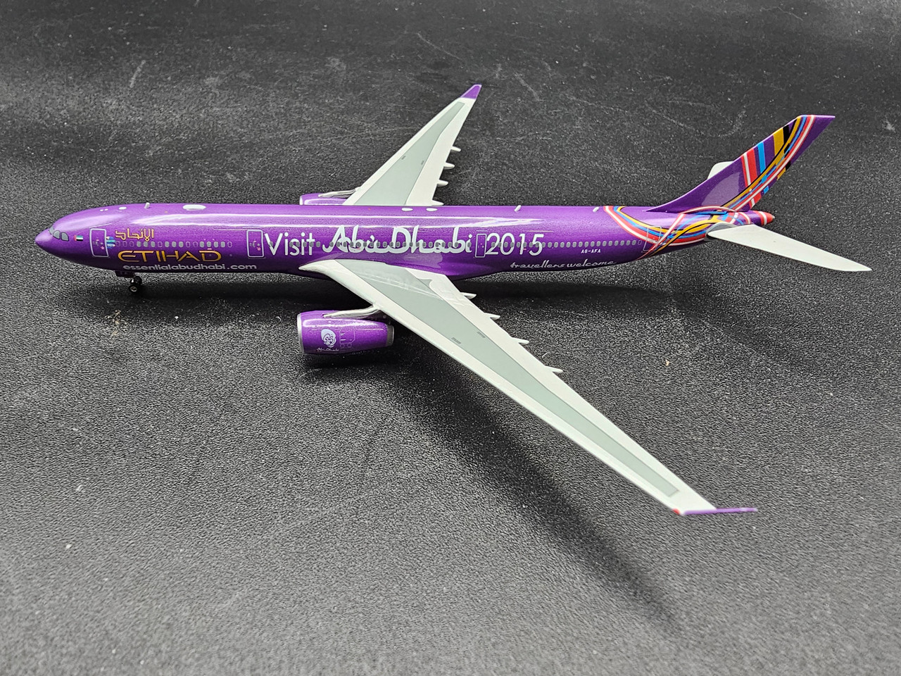  Phoenix 1:400 Etihad A330 Visit Abu Dhabi  (2015)