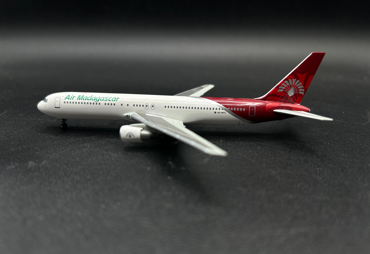 Dragon Wings 1:400 Air Madagascar 767-300