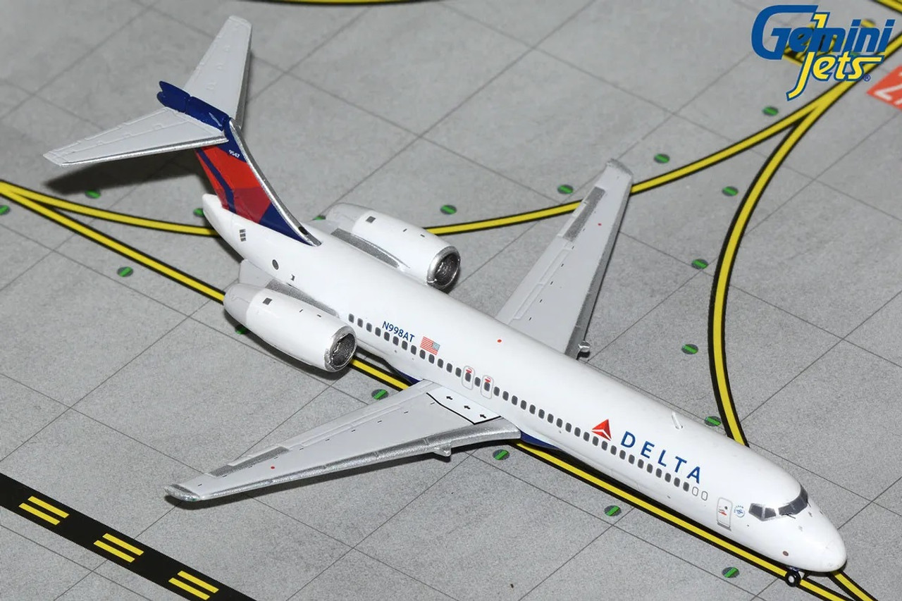 GJ400 Delta Air Lines B717-200 (Shelf-Weared Box)