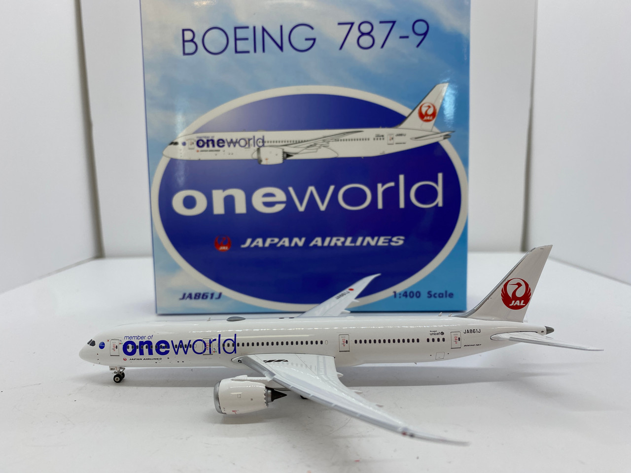 Phoenix 1:400 Japan Airlines 787-9 One World Livery