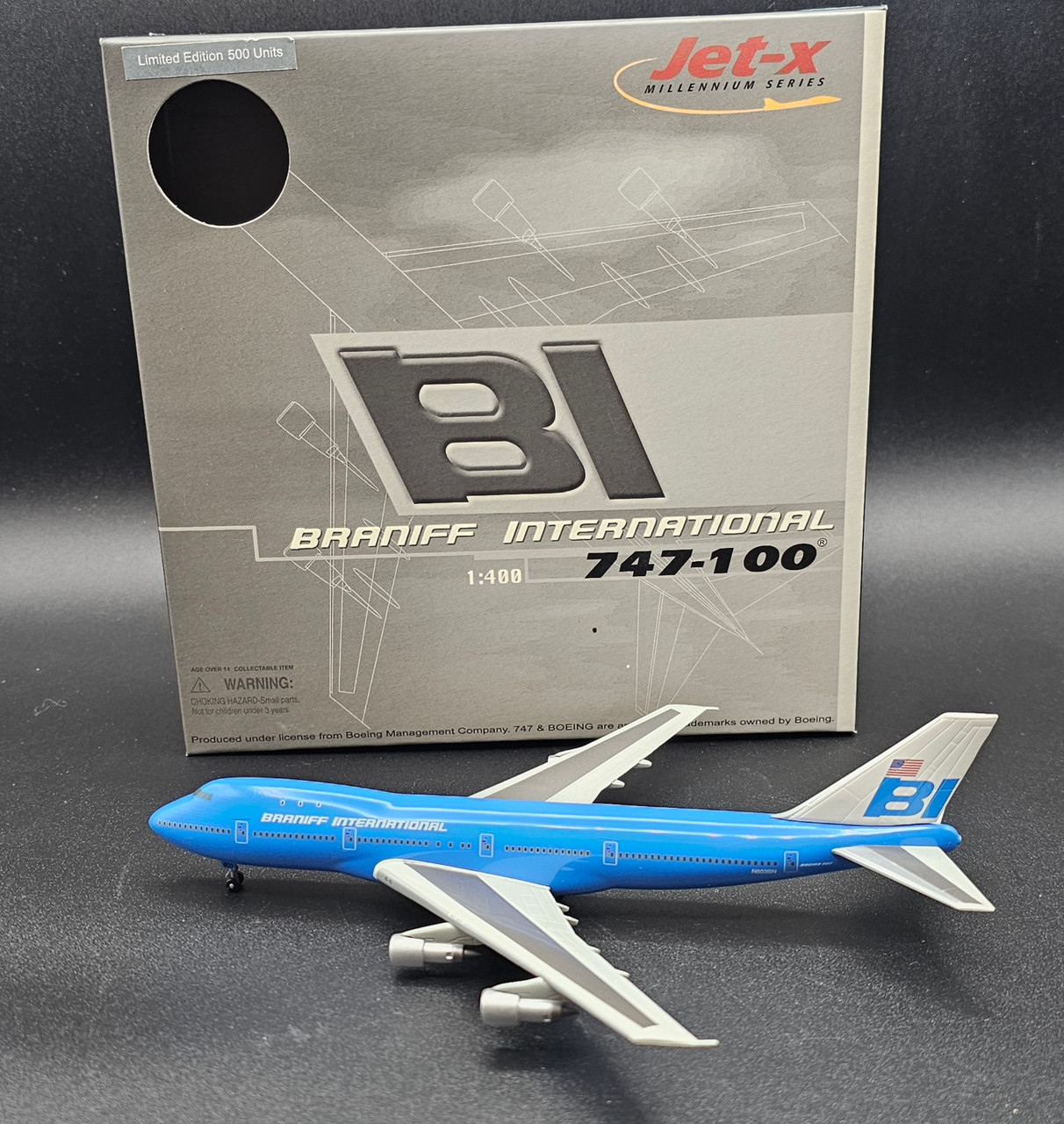 Dragon Wings 1:400 Braniff International Blue 747-100