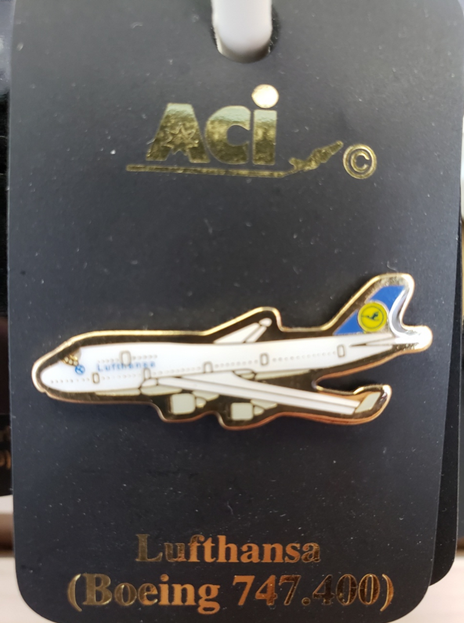 Lapel pin - Lufthansa 747-400