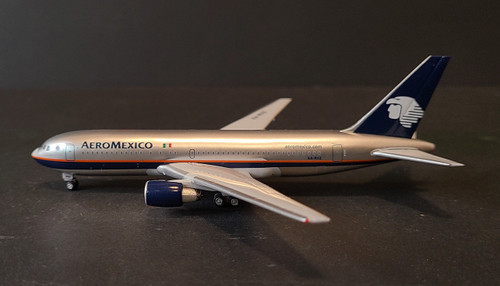 Aeroclassics 1:400 AeroMexico 767-200
