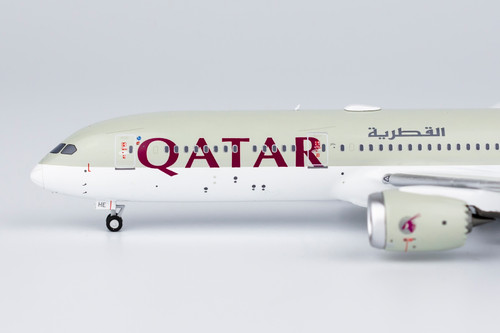 NG Models 1:400 Qatar Airways 787-9