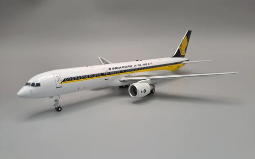 WB Models 1:200 Singapore Airlines 757-200 (Old Colors) 