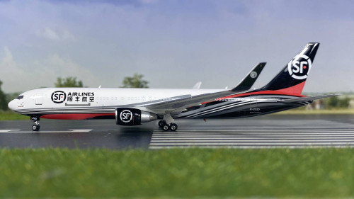 Phoenix 1:400 Japan Airlines B767-300ER 