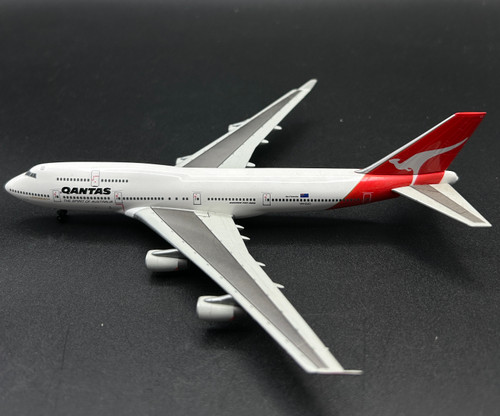 Dragon Wings 1:400 Boeing 747-8