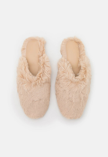 Loungeable square toe fluffy slippers in pink