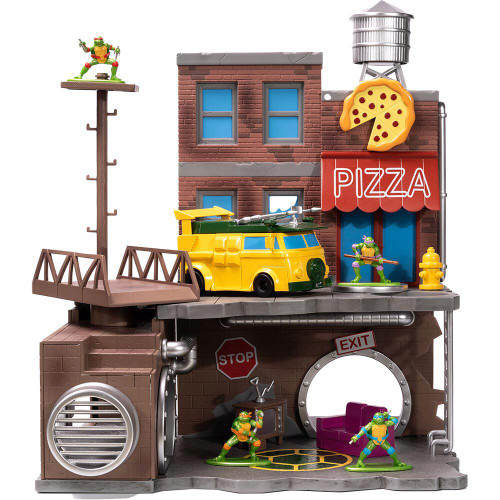 Teenage Mutant Ninja Turtles Lair Nano Diorama with Four Figures Main Image Teenage Mutant Ninja Turtles Lair Nano Diorama with Four Figures Main Image