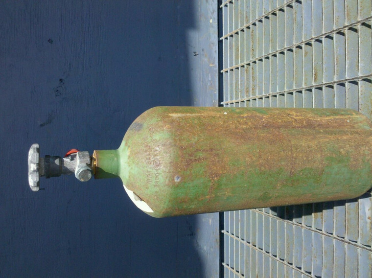 Oxygen 40 Cf. Cylinder **OUTRIGHT PURCHASE**