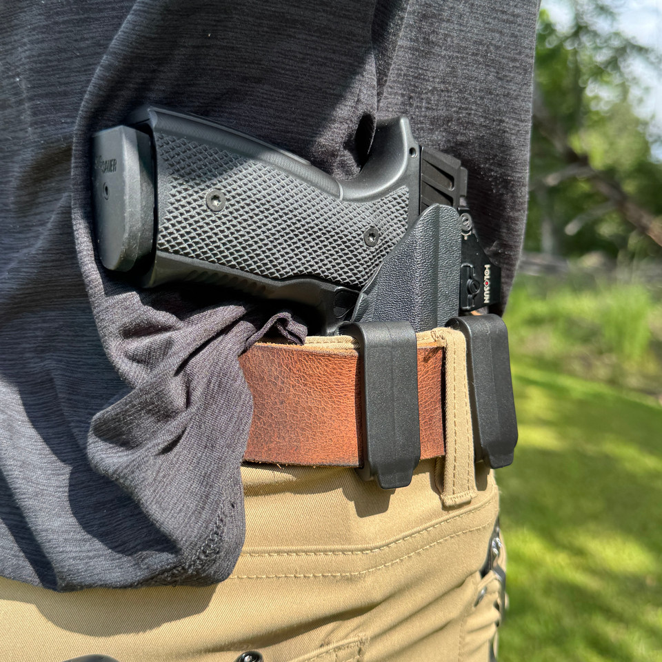 XXLR HOLSTER lifestyle2
