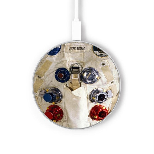 S2639 Neil Armstrong blanc astronaute Costume espace Chargeur sans fil 15W Type-C iPhone Android Station de charge à lumière LED