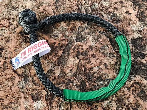 1/4" Black Soft Shackle Pure Dyneema SK78 w/ Protective Sleeve 1/4" Black Soft Shackle Pure Dyneema SK78 w/ Protective Sleeve