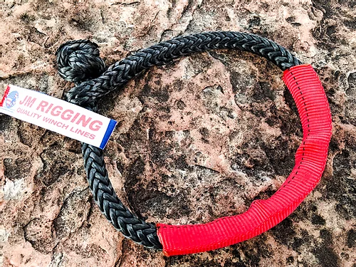 1/4" Black Soft Shackle Pure Dyneema SK78 w/ Protective Sleeve 1/4" Black Soft Shackle Pure Dyneema SK78 w/ Protective Sleeve