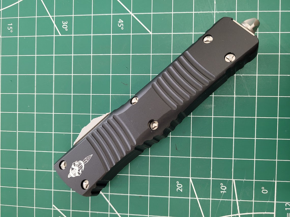 Combat Troodon Hellhound Razor Black Stonewash Standard Signature Series