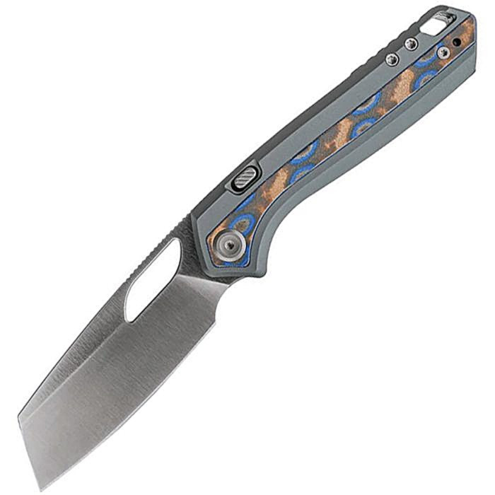 VOSA1813 4.38" (11.13cm) closed. 3.25" (8.26cm) satin finish S35VN stainless sheepsfoot blade. Gray aluminum handle with Ocean micarta inlay. Thumb pull. Lanyard hole. Pocket clip. Black nylon zippered storage case.