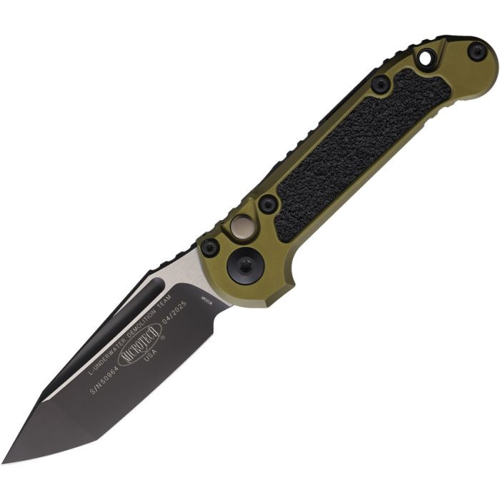 MCT11361OD Automatic opening. 4.5" (11.43cm) closed. 3.5" (8.89cm) two-tone finish Bohler M390MK stainless tanto blade. OD green aluminum handle with black traction insert. Lanyard hole. Pocket clip.