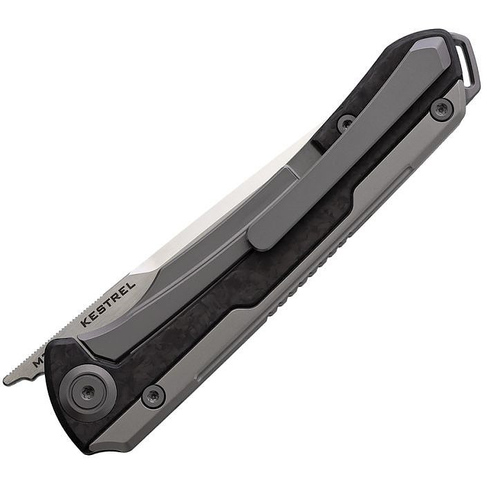 MAXM06D 4.75" (12.07cm) closed. 3.75" (9.53cm) Bohler M390 stainless blade. Shredded carbon fiber handle with titanium onlay. Extended tang. Lanyard hole. Pocket clip. Bead blast and satin finish small spearhead blade. Black nylon zippered storage case.