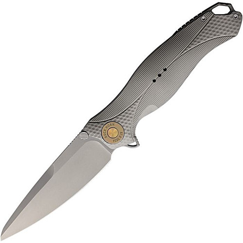 KARB119 4.75" (12.07cm) closed. 3.75" (9.53cm) bead blast finish Sandvik 14C28N stainless blade. Gray textured aluminum handle. Extended tang. Lanyard hole. Pocket clip. Thumb stud. Zippered storage case.