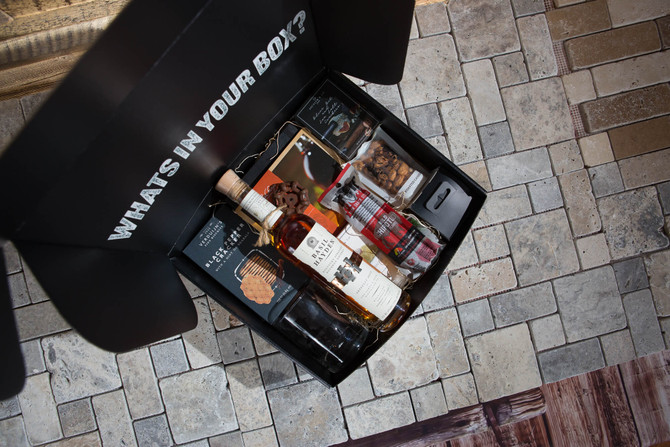 man bourbon gift box