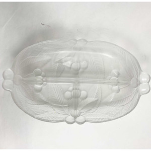 Mikasa frosted glass serving dish Image © Modern2Historic Mikasa frosted glass serving dish Image © Modern2Historic