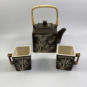 Zazen tea set, Image: © Modern2Historic Zazen tea set, Image: © Modern2Historic