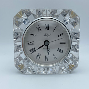 German Crystal Clock ©️ Modern2Historic German Crystal Clock ©️ Modern2Historic