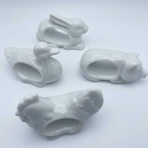 Vintage Porcelain Napkin Ring Set. Image: © Modern2Historic Vintage Porcelain Napkin Ring Set. Image: © Modern2Historic