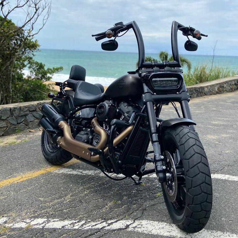 Front King Rhino 2" Handlebars for HarleyDavidson Softail Fat Bob Black