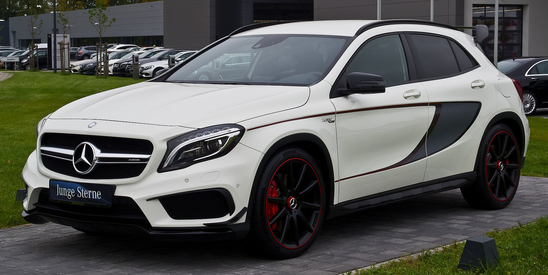 mercedes-benz-gla-45-amg.jpg