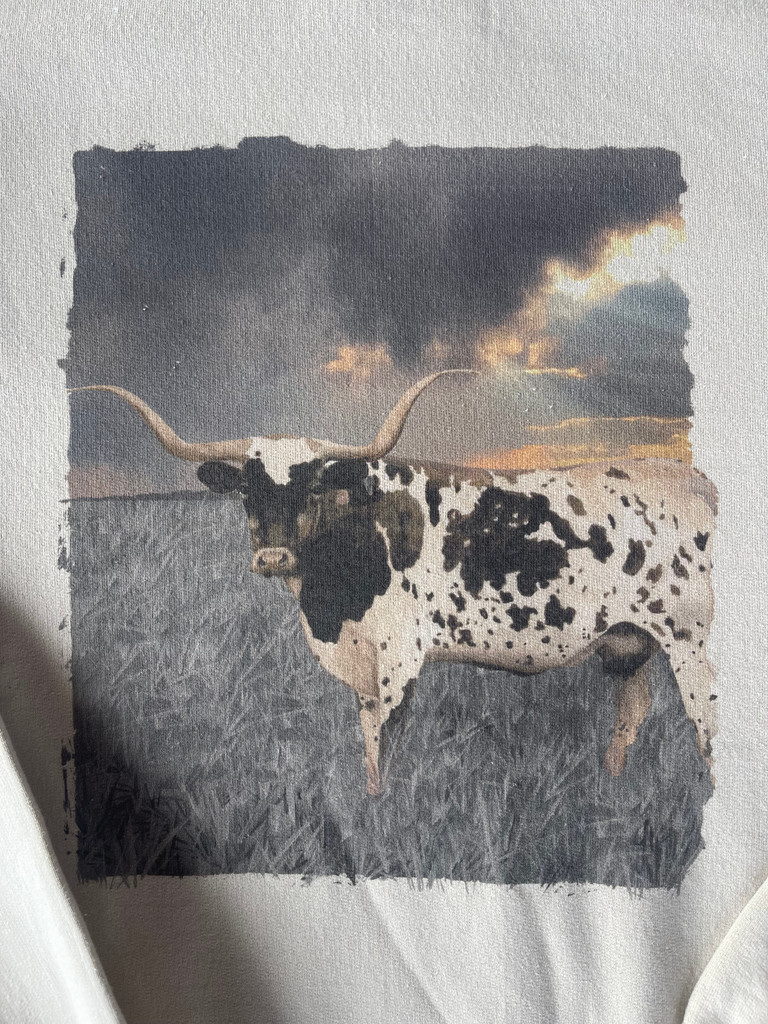 Women's DE Sweatshirt, Tan with Spotted Longhorn