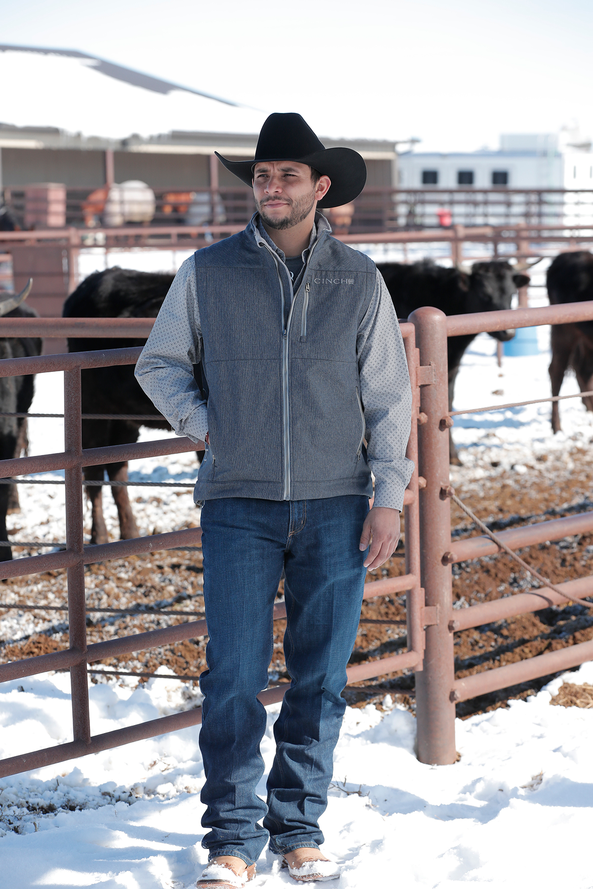 Men's Cinch Vest, Bonded, Navy wih Gray Logo - Chick Elms Grand