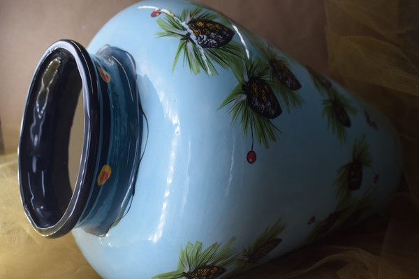 (TV96-PCF) Tall Vase- Pinecone Frost