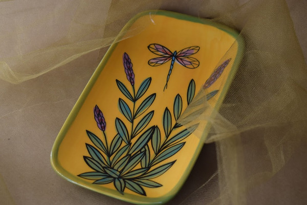 (RP08-YLD) 8" Rectangular Plate- Yellow Lavender with Dragonfly