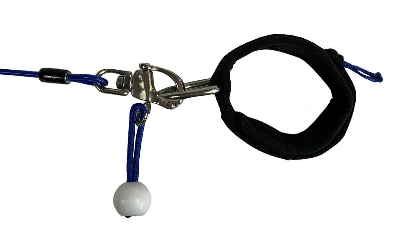 Includes 100% stainless steel emergency quick release shackle.