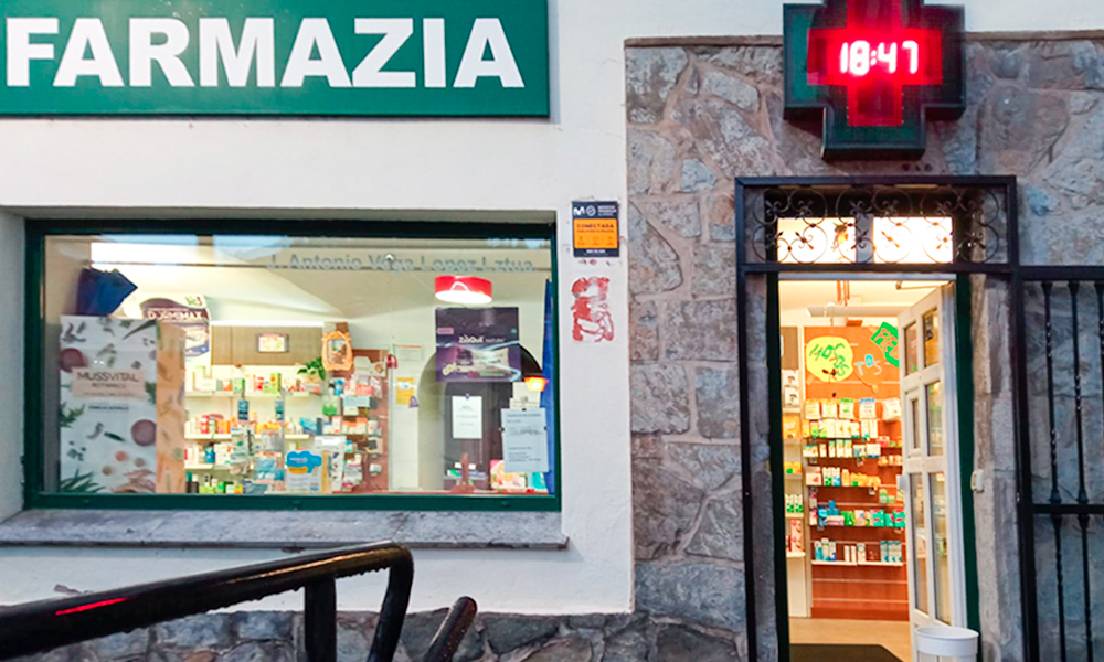 Exterior de la Farmacia Fra, en A Coruña