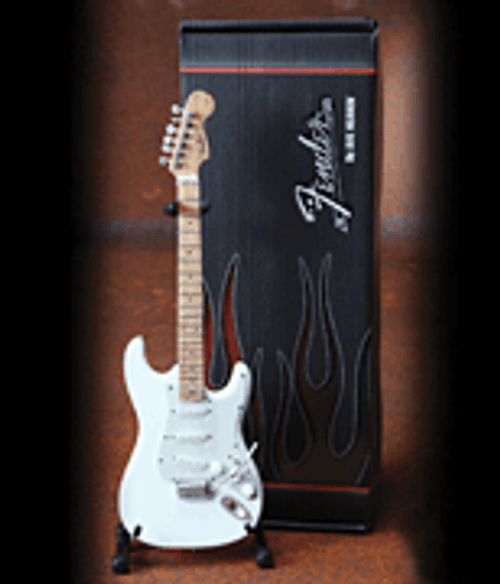 Fender(TM) Stratocaster(TM) - Olympic White Finish [HL:124404]