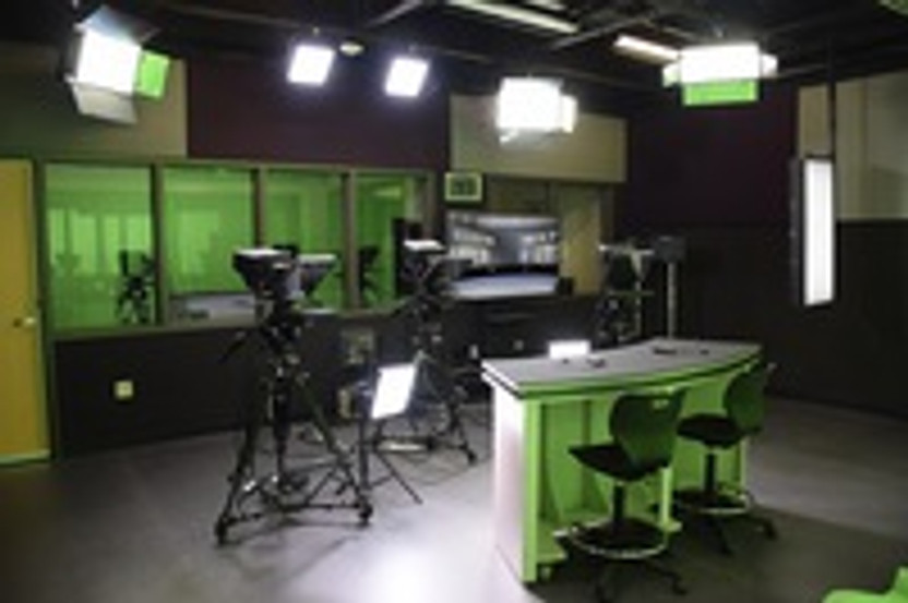 High School Flex Teleprompter Broadcast Studio  High School Flex Teleprompter Broadcast Studio