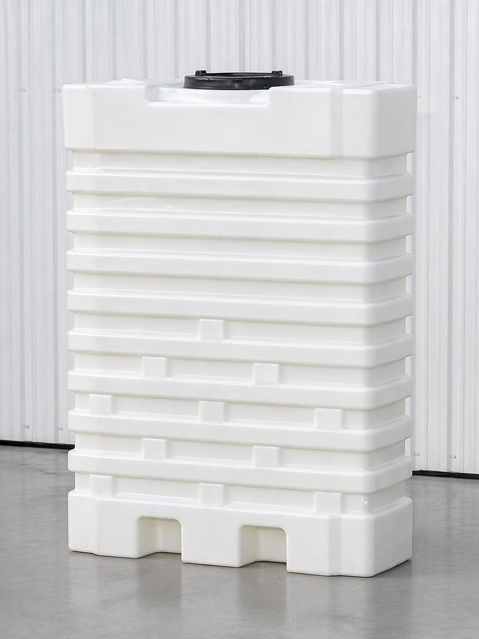 600 Gal White Doorway Tank - Norwesco | OneSource Plastics