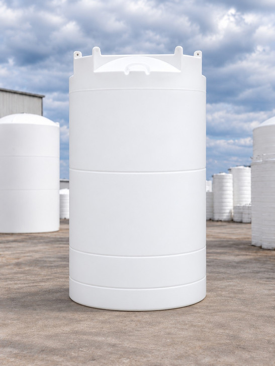 Snyder 3900 Gallon White 1.9 SG HDPE Vertical Storage Tank, 90 in dia, no outlet fitting (tank only)