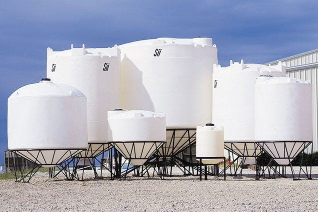 Snyder Industries 4600 Gallon 15 Degree Plastic Cone Bottom Tank