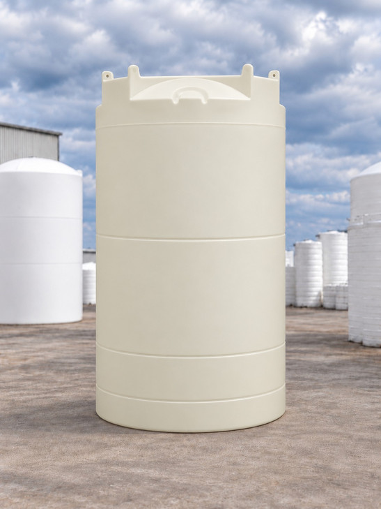 Snyder 3900 Gallon Natural 1.9 SG XLPE Vertical Storage Tank, 90 in dia, no outlet fitting (tank only)
