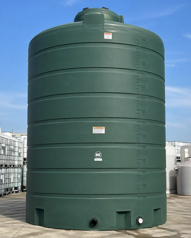 Snyder Industries 12000 Gallon Plastic Vertical Water Storage Tank in Green