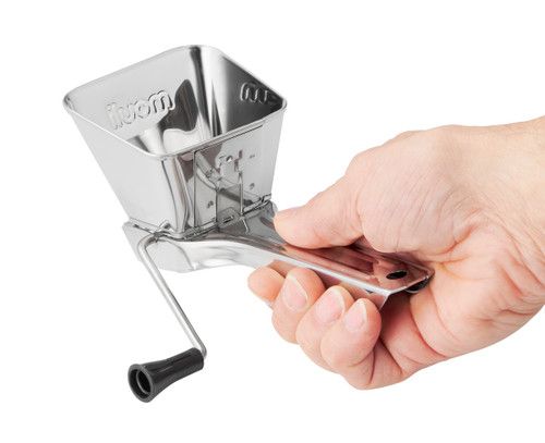 MOULINEX - Con il tritaprezzemolo Moulinex in acciaio inossidabile al 100%, tritare le erbe aromatiche è diventato più
semplice. - 2230002933 MOULINEX - Con il tritaprezzemolo Moulinex in acciaio inossidabile al 100%, tritare le erbe aromatiche è diventato più
semplice. - 2230002933