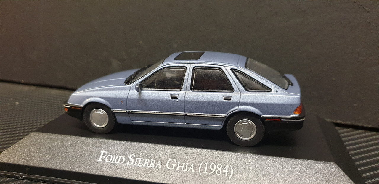 Voiture Miniature 1/43 Ford Sierra 2.3 GHIA 1984 (AQV2) - Modèle Métal Sur Socle, édition Salvat Par Ixo - Collection Années 80 Argentine - 11