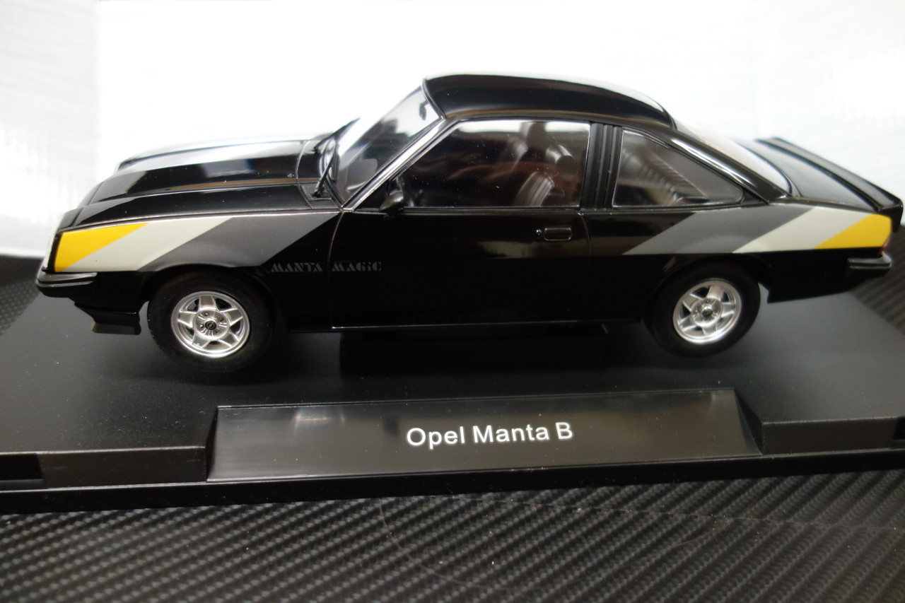 Opel Manta B Magic Black