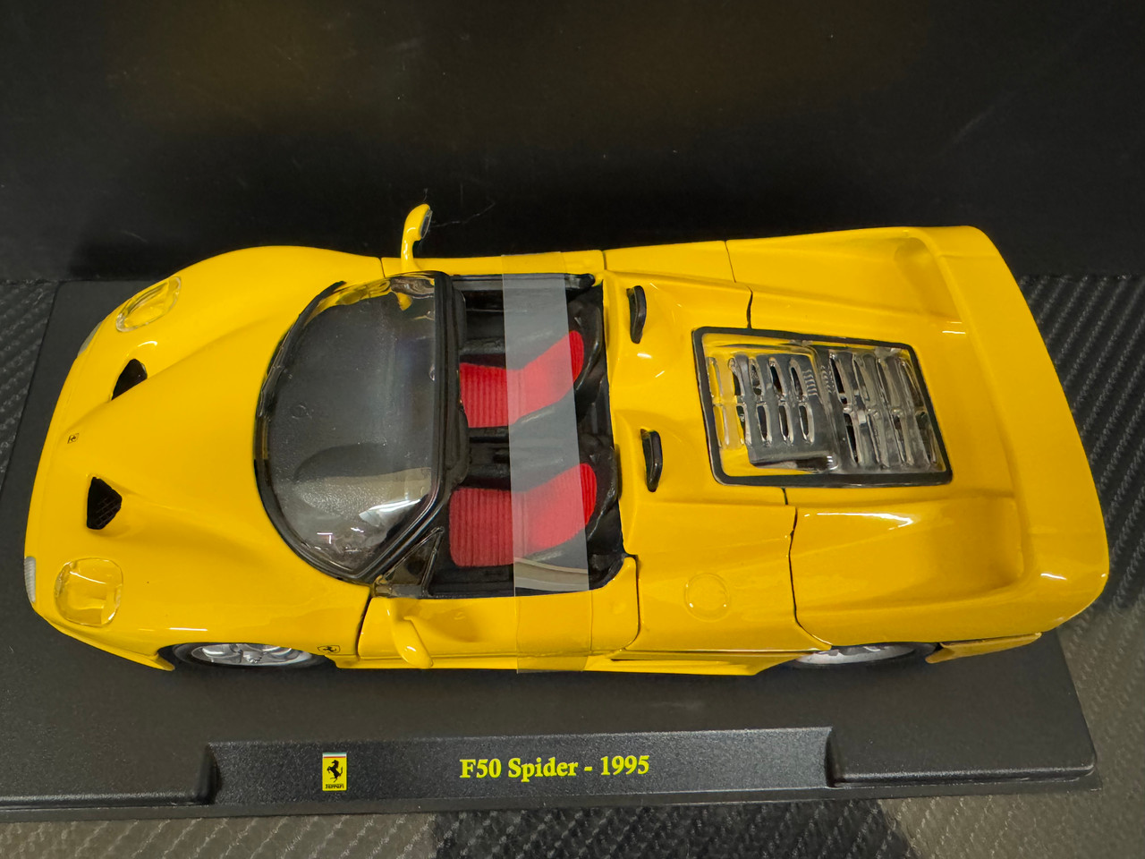 Ferrari F50 Spider 1995 - 1/24 Burago - Neuve En Boîte Vitrine