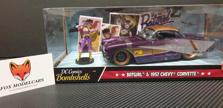 Batgirl & 1957 Chevy Corvette - DC Comics Bombshells