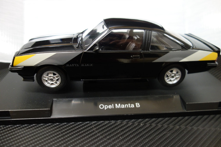 Opel  Manta B Magic  Black