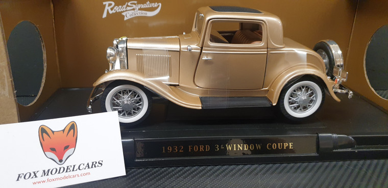 FORD 3-WINDOW COUPE 1932